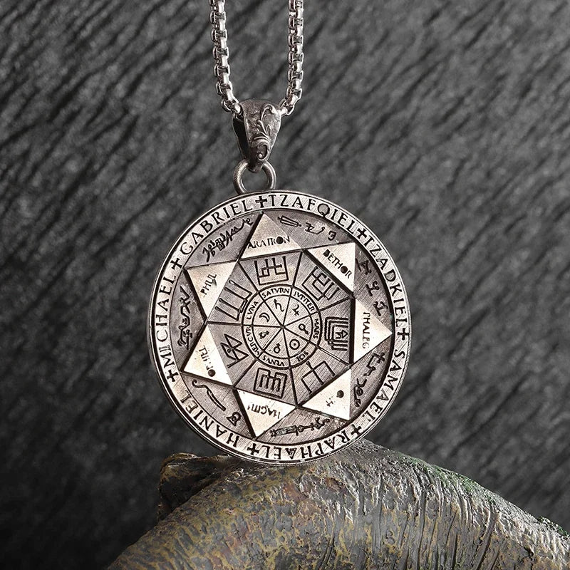 Gothic Skull Cross Pendant Necklace™